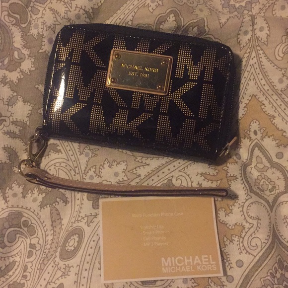 Michael Kors Black and Gold Wallet/Wristlet - Picture 4 of 4